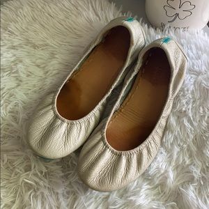 Feather Grey Tieks